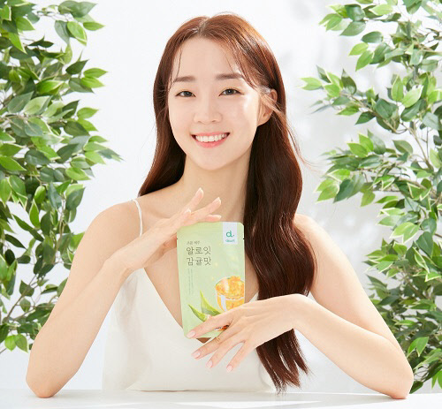 프롬제주 알로잇의 주인공 이슬코치 화보